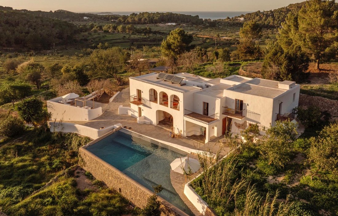 Villa in Sant Antoni de Portmany, Balearic Islands, Spain 1 - 18787537