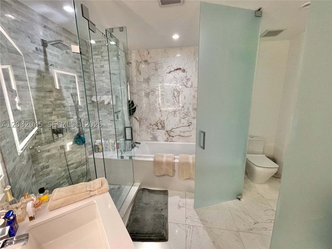 Condo in Miami, Florida, United States 2 - 18784146