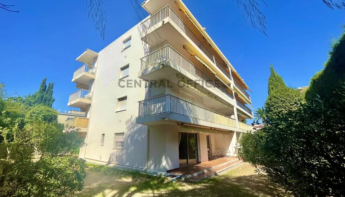 Appartement à Antibes, Provence-Alpes-Côte d'Azur, France 1 - 18785066