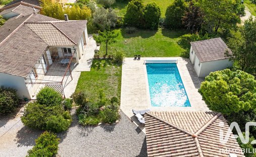 House in Sud Sud, Saint-Maximin-la-Sainte-Baume, France 1