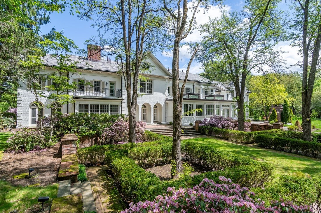 House in Wellesley, Massachusetts, United States 2 - 17396395