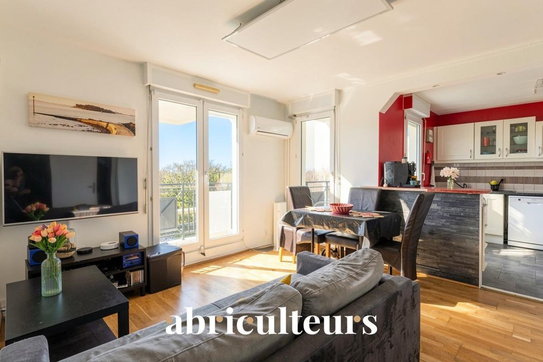 Apartment in Chemins des Vignes, Issy-les-Moulineaux, France 2 - 18786192
