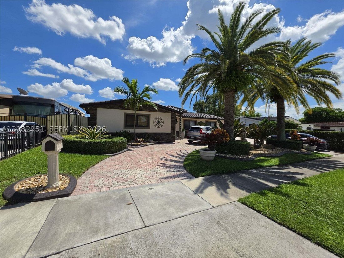 Casa en Hialeah, Florida, Estados Unidos 3 - 18784140
