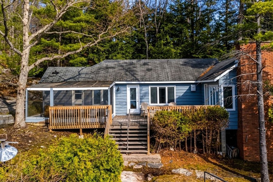 House in Gravenhurst, Ontario, Canada 2 - 15606731