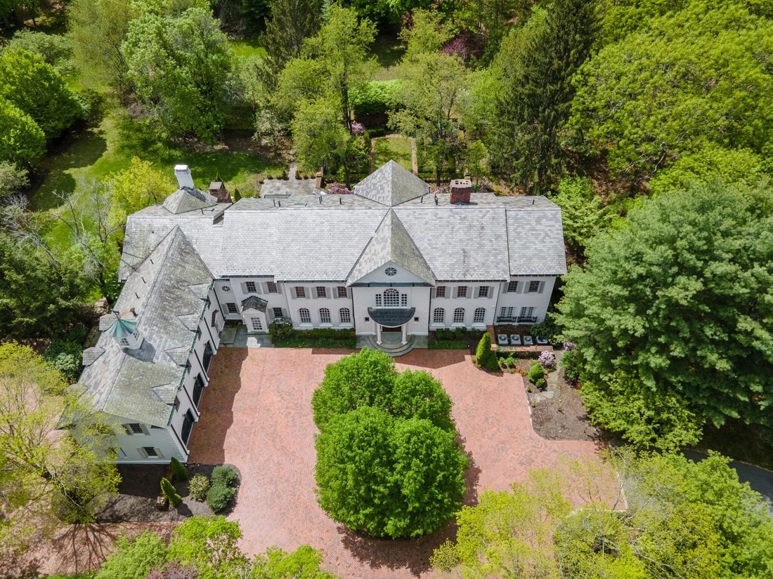 House in Wellesley, Massachusetts, United States 1 - 17396395