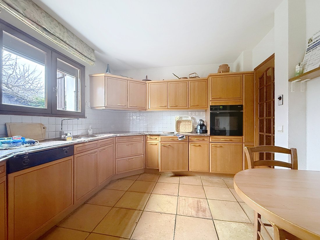 Haus in Cessy, Auvergne-Rhone-Alpen, Frankreich 4 - 18093529