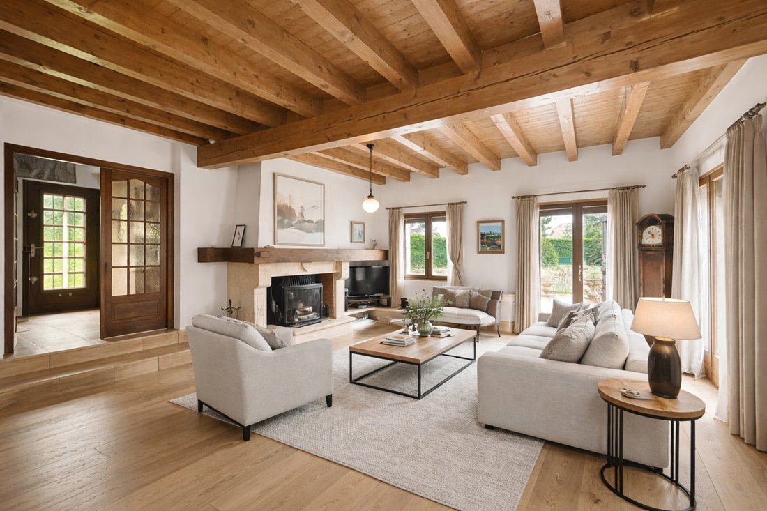 Haus in Cessy, Auvergne-Rhone-Alpen, Frankreich 2 - 18093529