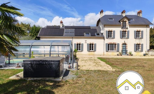 House in Saint-Vincent-des-Landes, Pays de la Loire, France 1