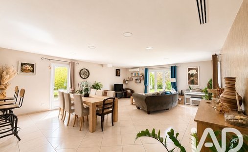 Maison à Sud Sud, Saint-Maximin-la-Sainte-Baume, France 1