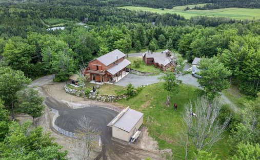 Haus in Notre-Dame-Auxiliatrice-de-Buckland, Québec, Kanada 1