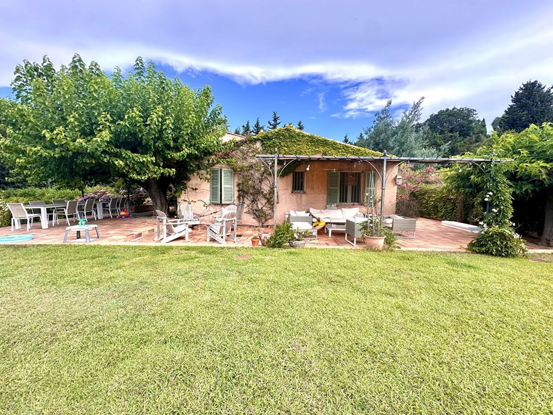 House in Zone Est Diffuse, Saint-Tropez, France 1 - 18787900