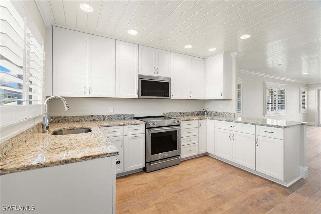 Condo in Naples, Florida, United States 5 - 18786332