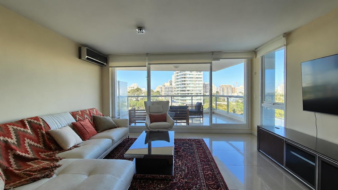 Apartment in Punta del Este, Maldonado Department, Uruguay 1 - 18784666