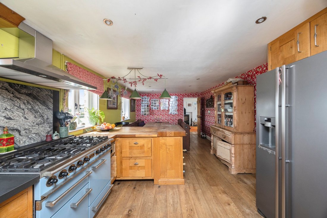 House in Balcombe, England 3 - 18787812