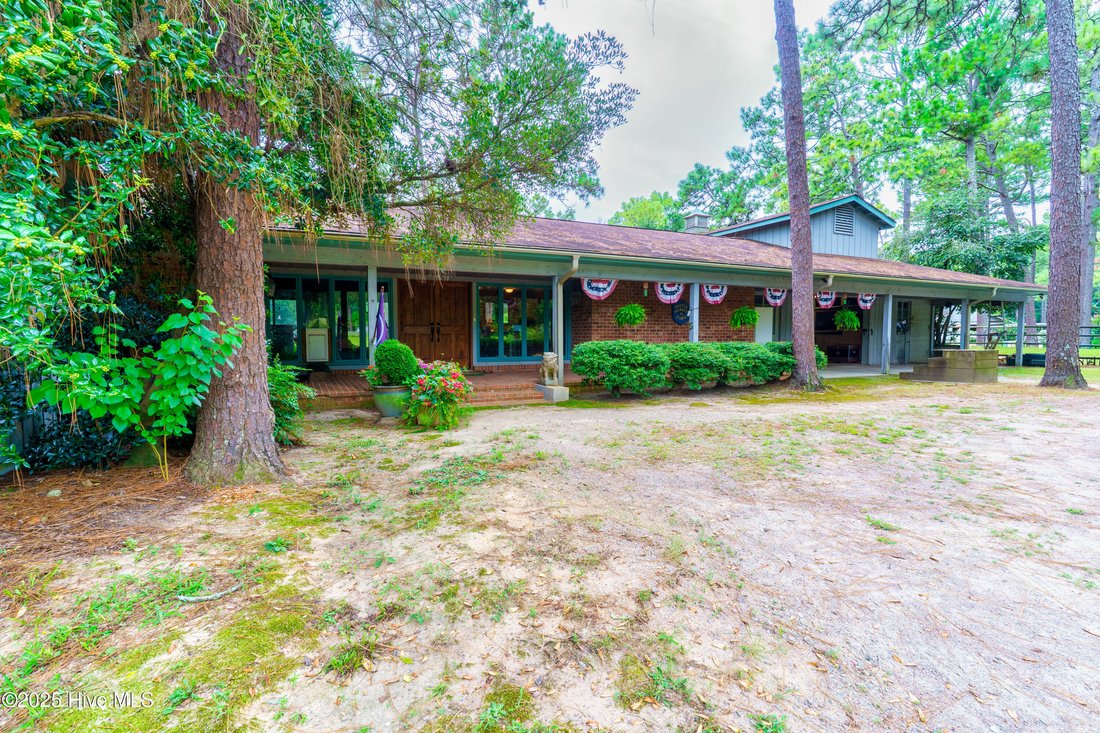 Casa en Southern Pines, Carolina del Norte, Estados Unidos 2 - 18785523