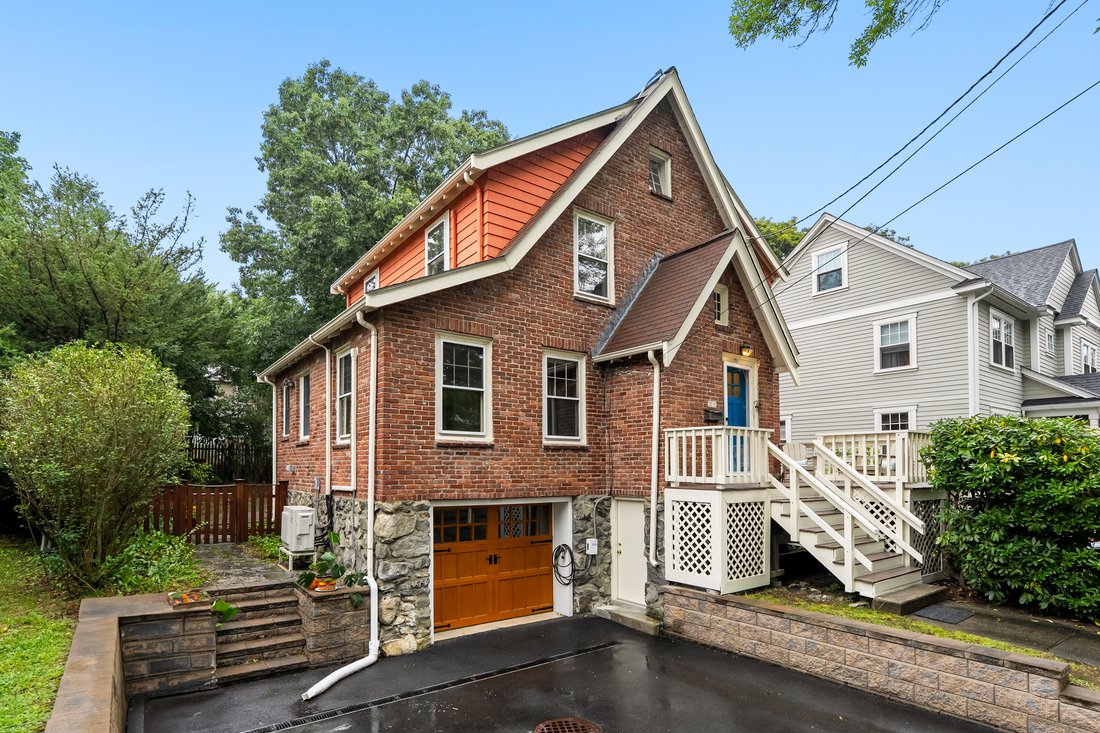 House in Arlington, Massachusetts, United States 3 - 18785318