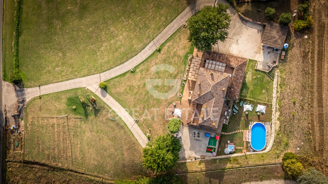 Estate in Todi, Umbria, Italy 4 - 18780116