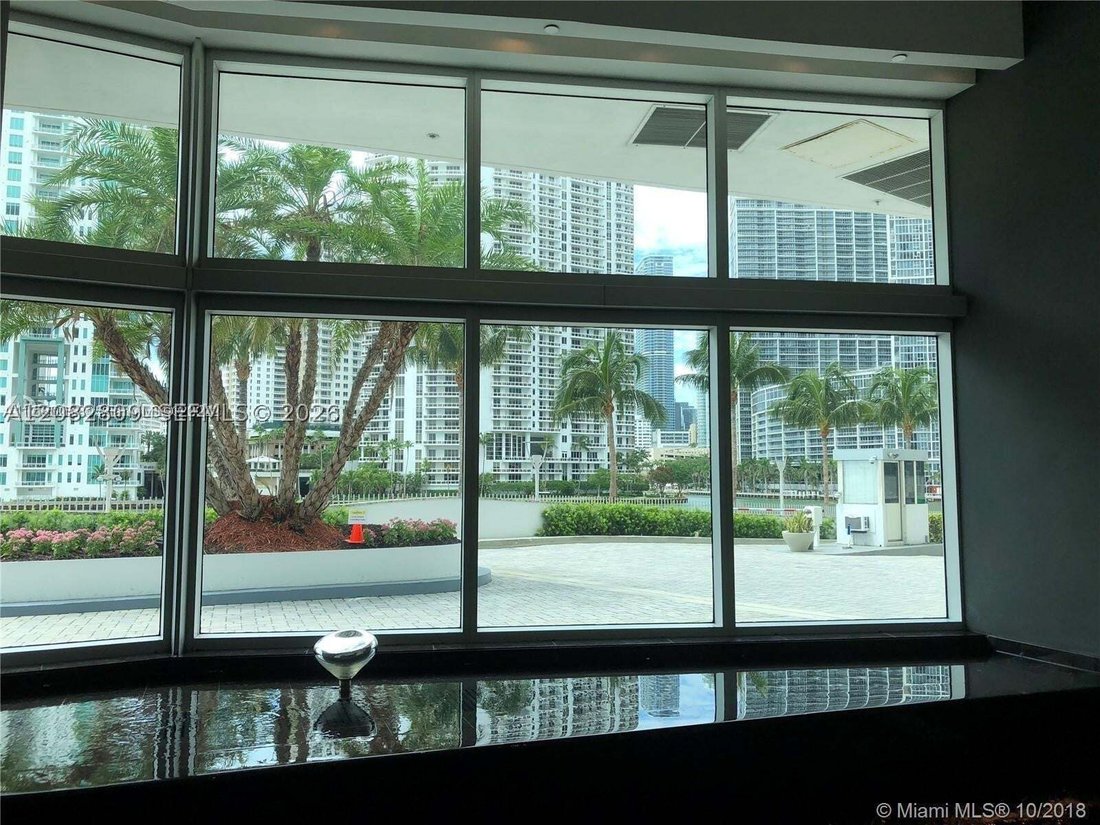 Condo in Miami, Florida, United States 3 - 18784138