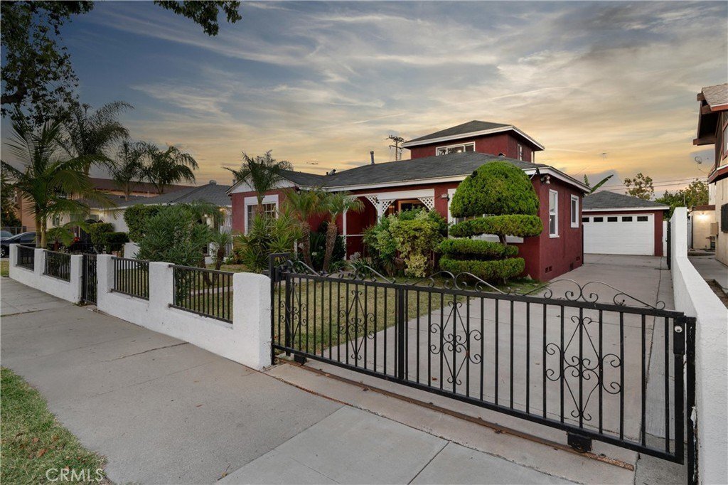 House in Signal Hill, California, United States 3 - 18186067