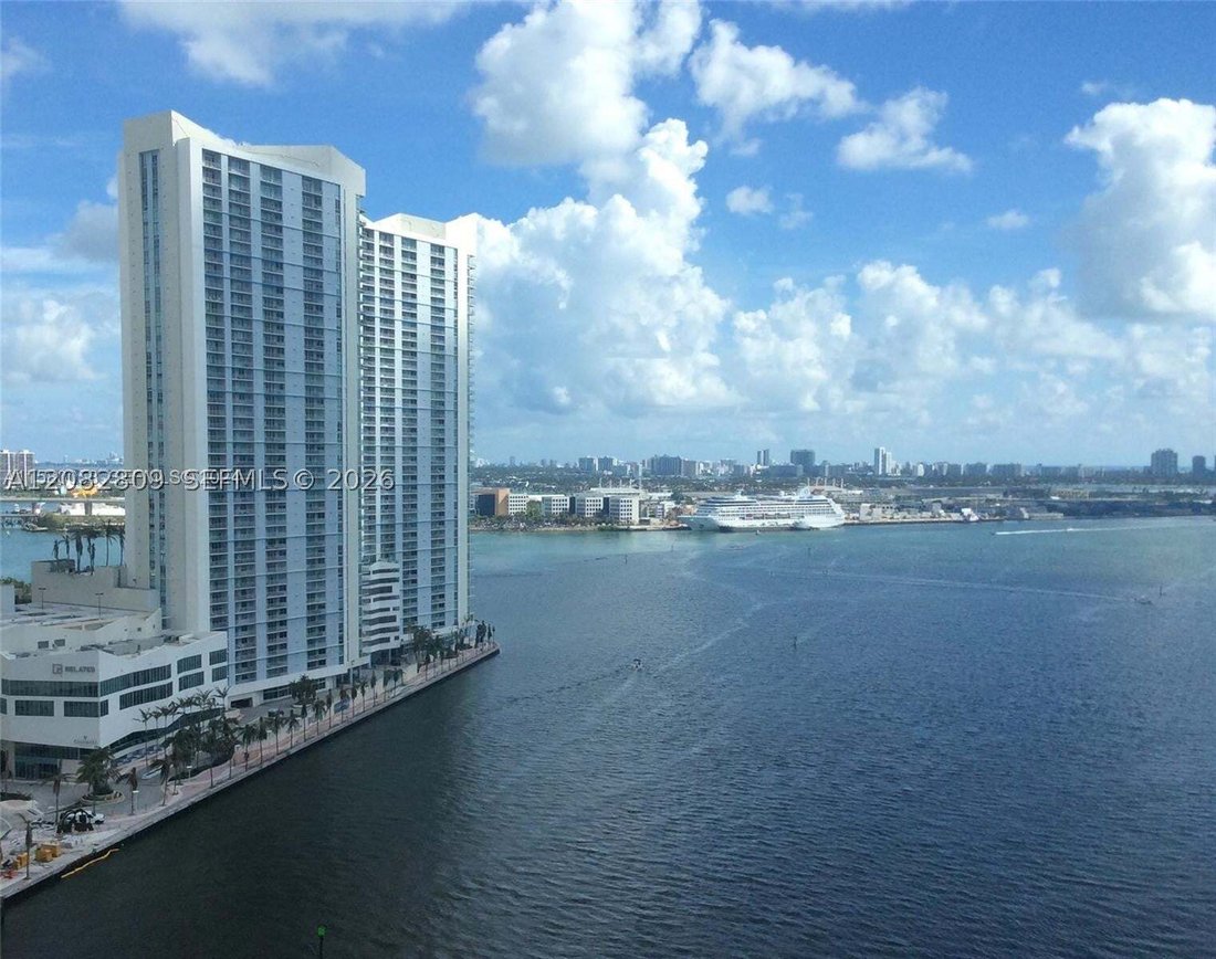 Condo in Miami, Florida, United States 1 - 18784138