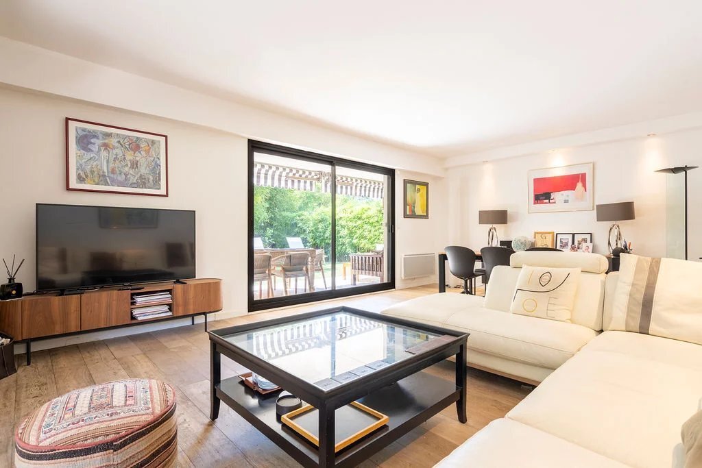 Appartement à Cannes, Provence-Alpes-Côte d'Azur, France 3 - 18784655