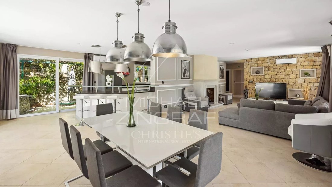 Villa in Grasse, Provence-Alpes-Côte d'Azur, France 4 - 18785167
