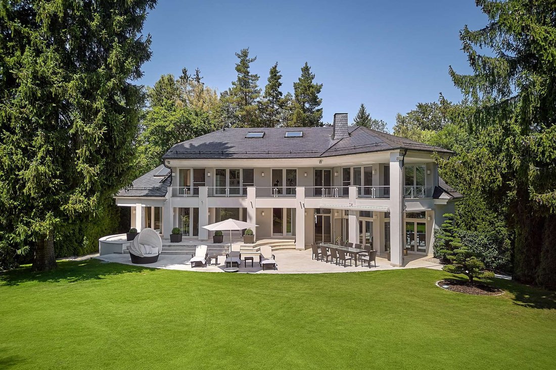 Villa à Vaterstetten, Bavière, Allemagne 1 - 18740467