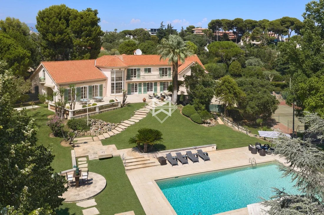 Domaine à Antibes, Provence-Alpes-Côte d'Azur, France 1 - 18784775