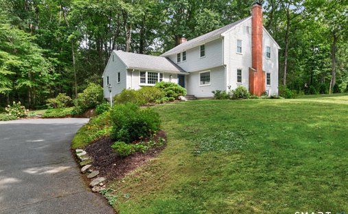 House in Simsbury, Connecticut, United States 1