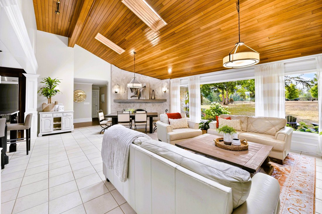 House in Langley Township, British Columbia, Canada 4 - 18648475