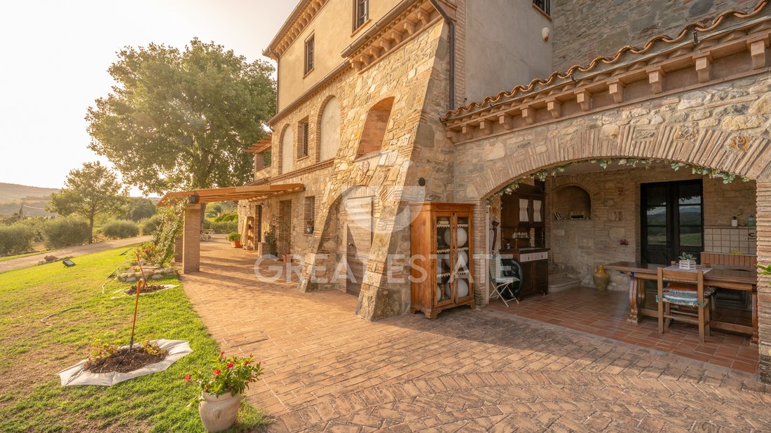 Estate in Todi, Umbria, Italy 3 - 18780116