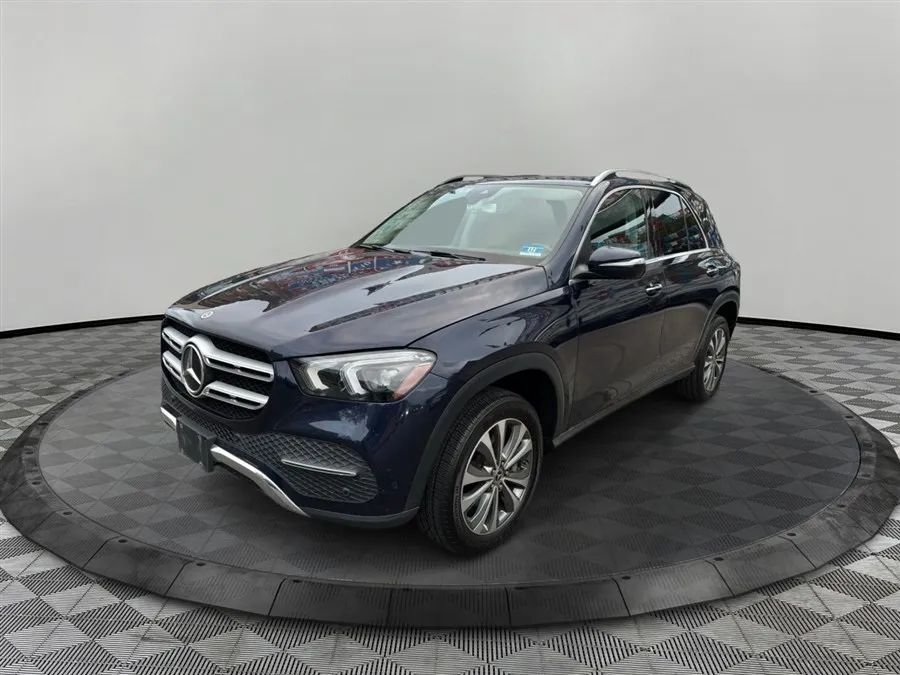 Suv in Brooklyn, NY, United States 5 - 18780771