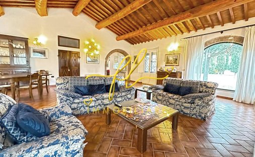 Villa in Cecina Centro, Cecina, Tuscany 1