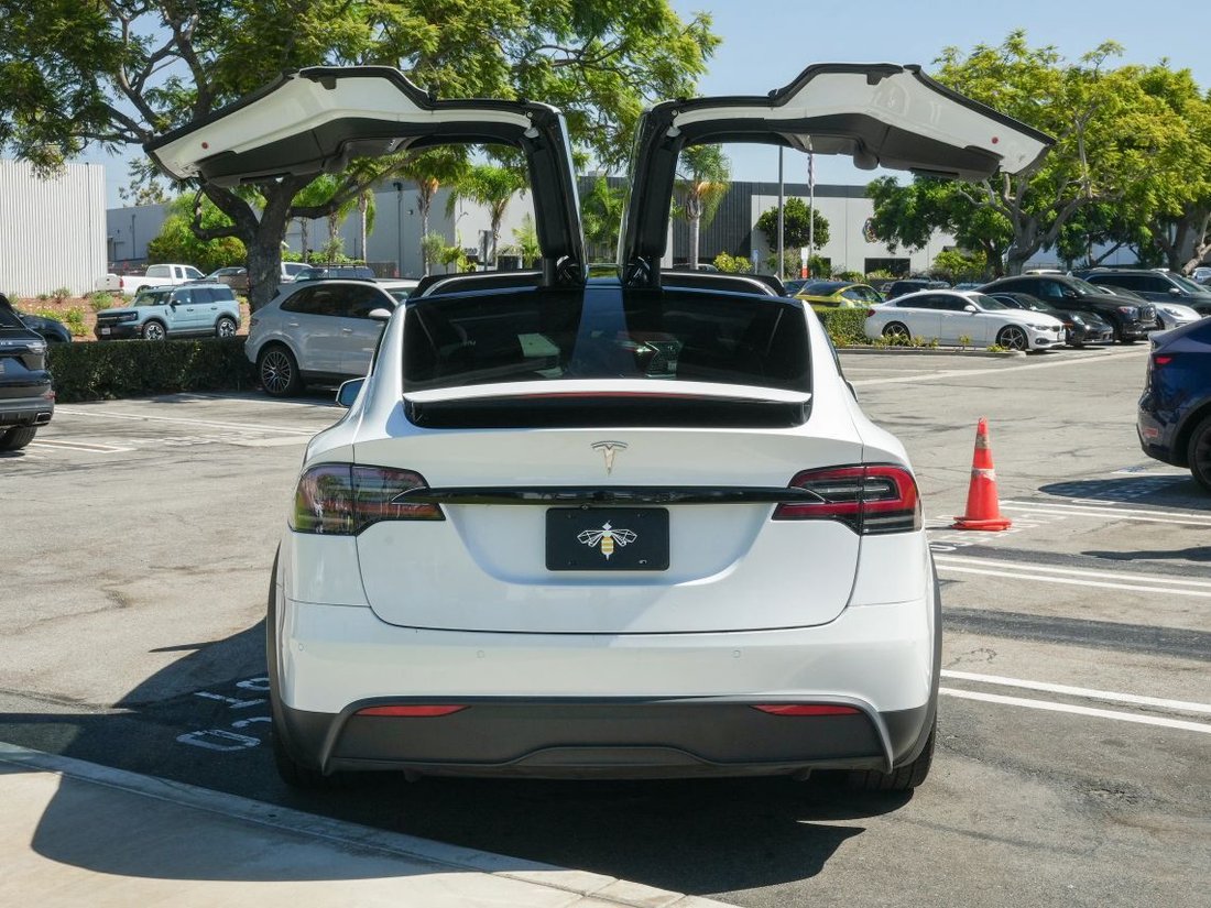 Suv in Costa Mesa, CA, United States 3 - 18753280