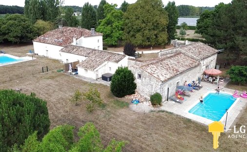Haus in Saint-Sigismond-de-Clermont, Neu-Aquitanien, Frankreich 1