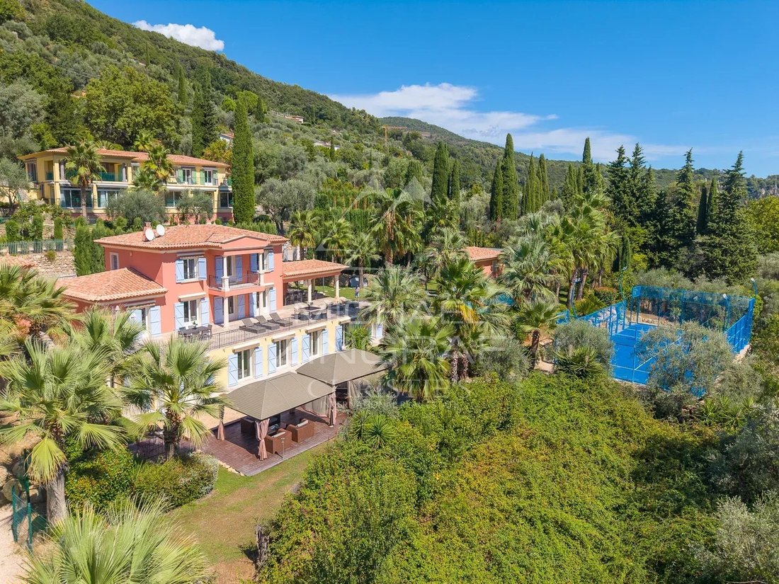 Villa in Grasse, Provence-Alpes-Côte d'Azur, France 1 - 18785170