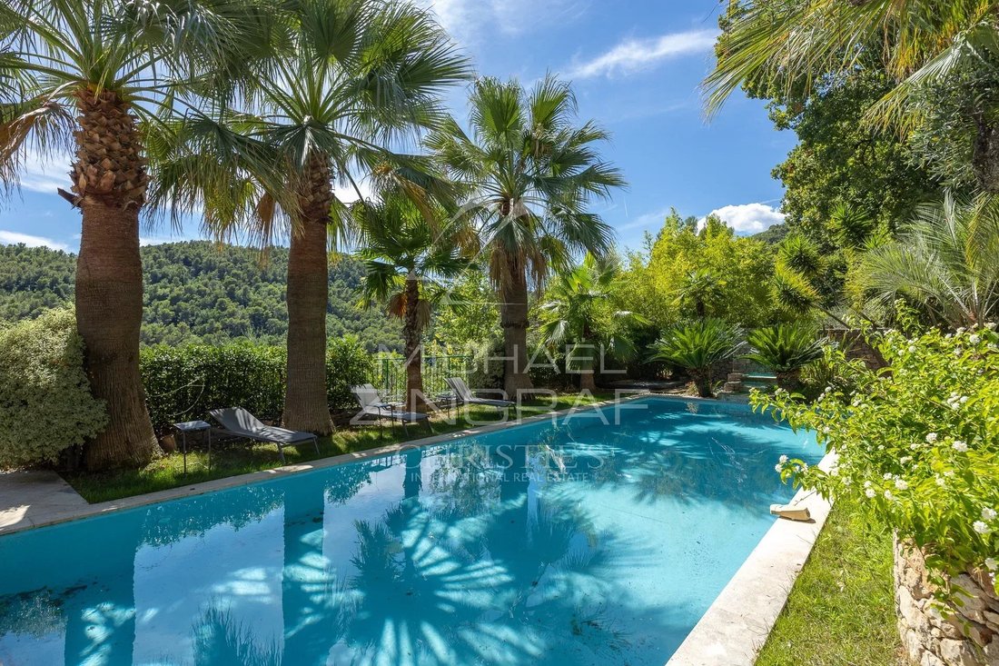 Villa in Grasse, Provence-Alpes-Côte d'Azur, France 3 - 18785167
