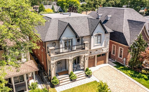 House in Mississauga, Ontario, Canada 1