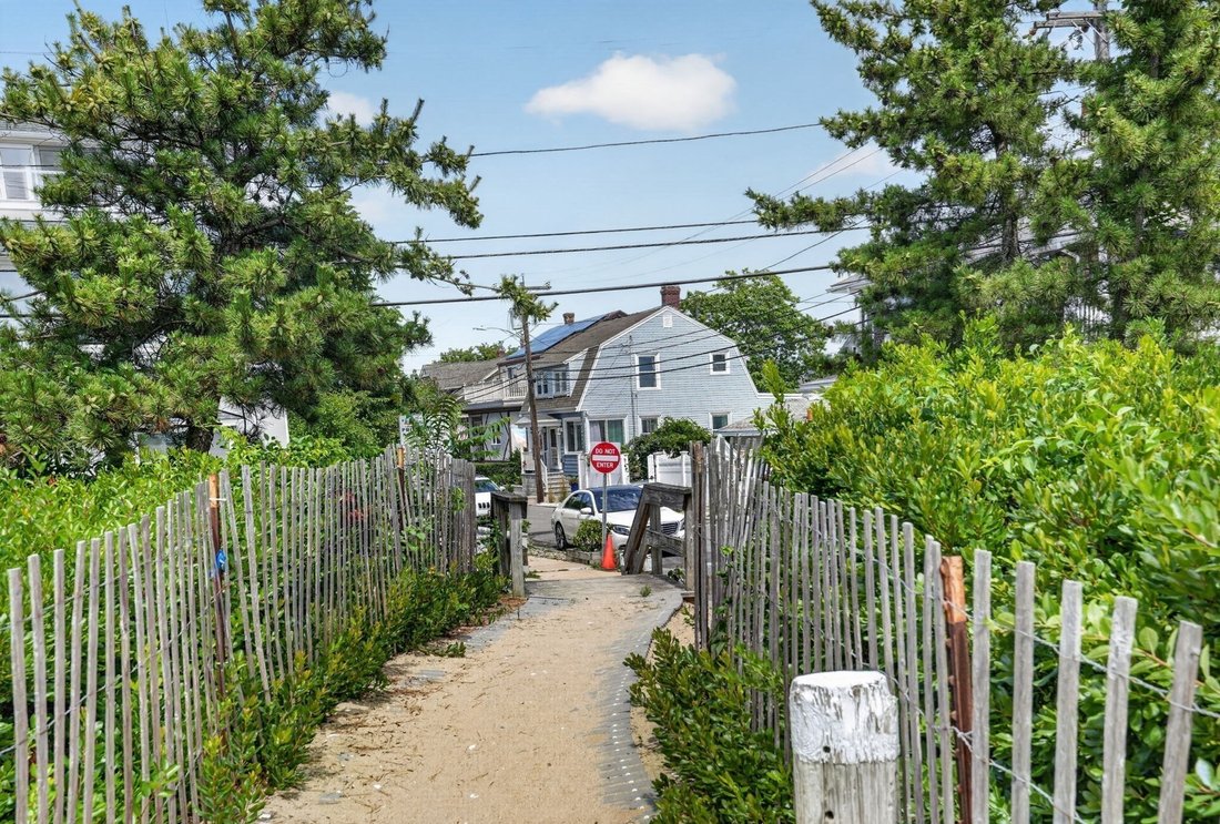 House in Revere, Massachusetts, United States 4 - 18605731