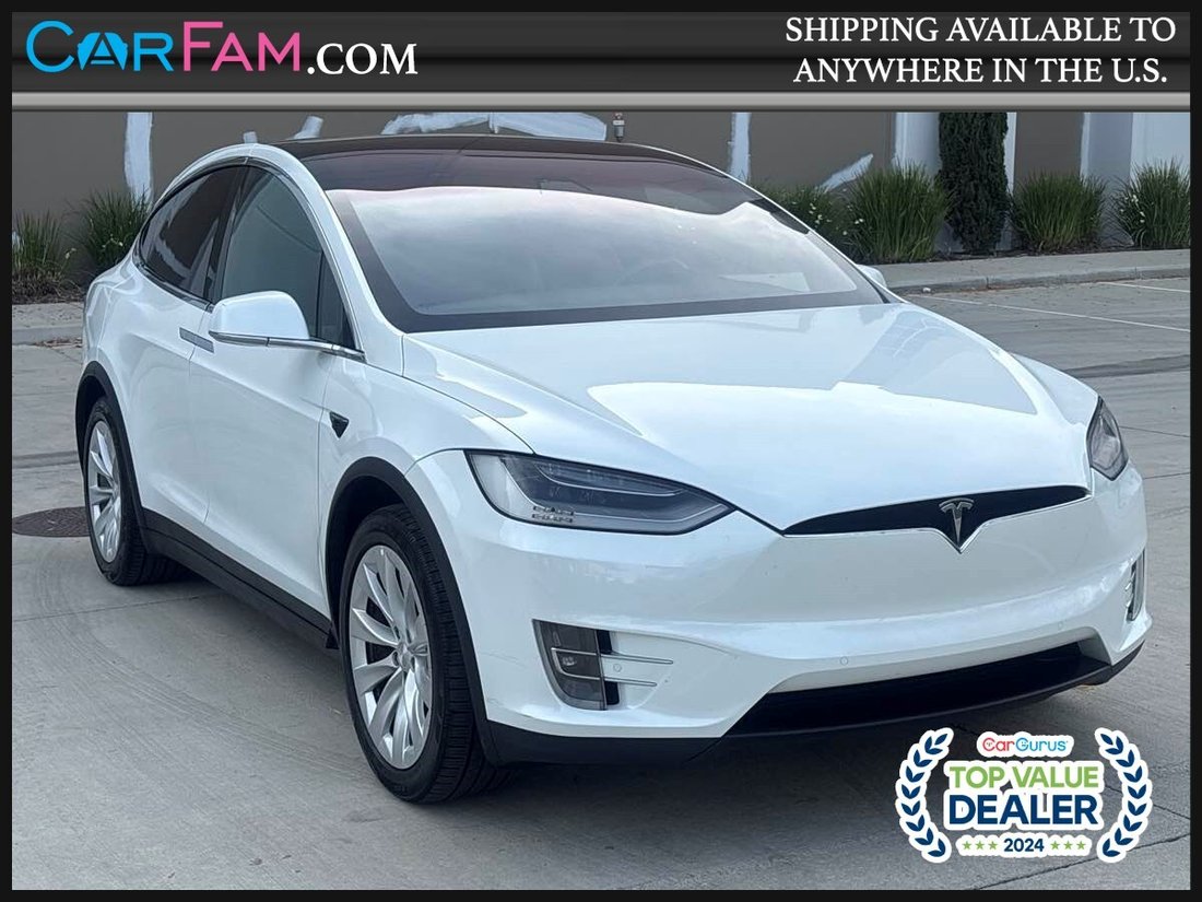 Suv in Rialto, CA, United States 1 - 18118043
