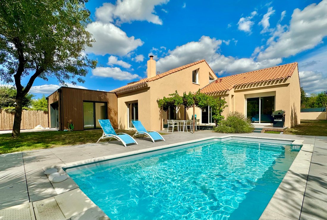 House in Sud, Les Sorinieres, France 1 - 18784888