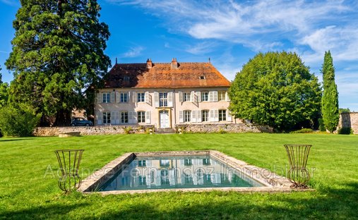 Villa en Saint-Maurice-lès-Châteauneuf, Borgoña-Franco Condado, Francia 1