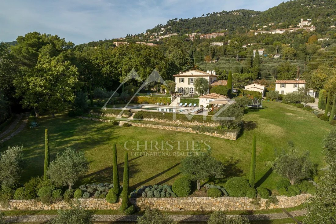 Estate in Grasse, Provence-Alpes-Côte d'Azur, France 1 - 13554081