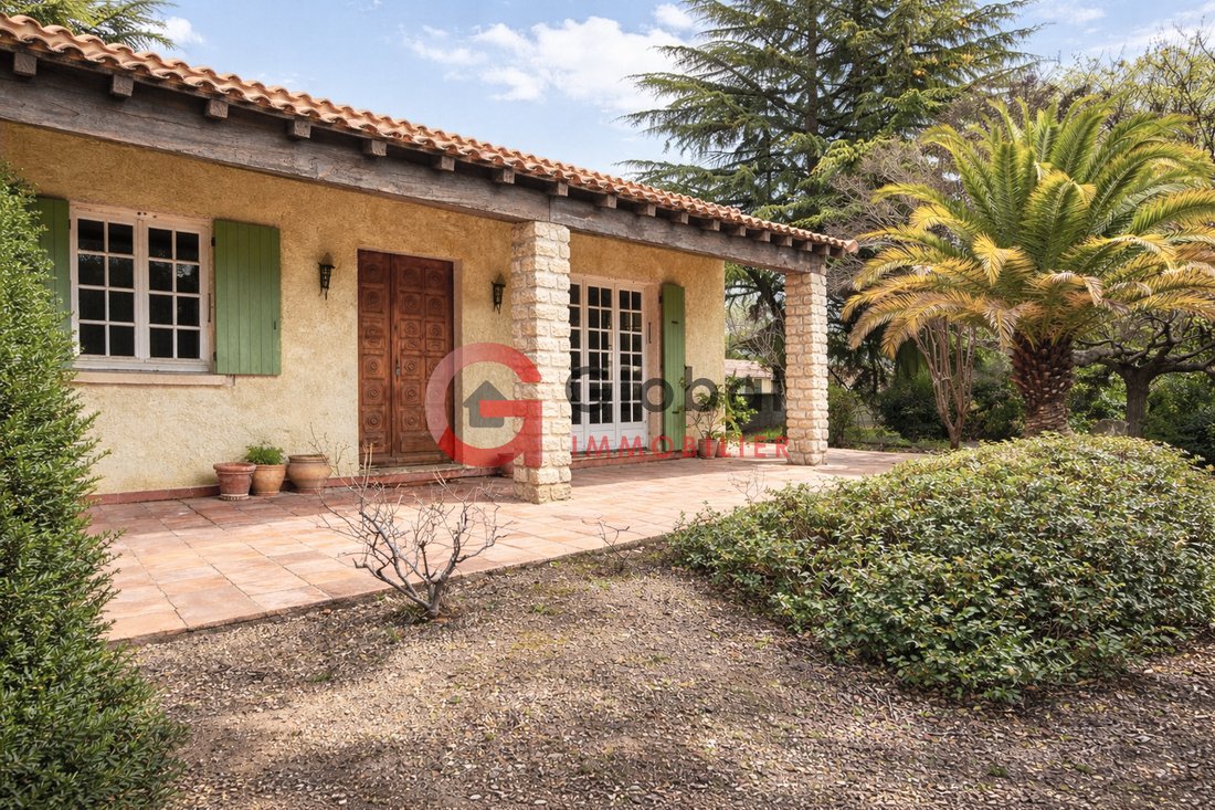 Villa in Saint-Rémy-de-Provence, Provence-Alpes-Côte d'Azur, France 2 - 18787652