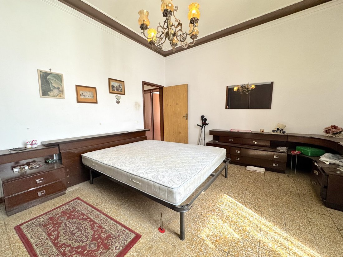 House in Centro Storico, Prato, Tuscany 4 - 18784304