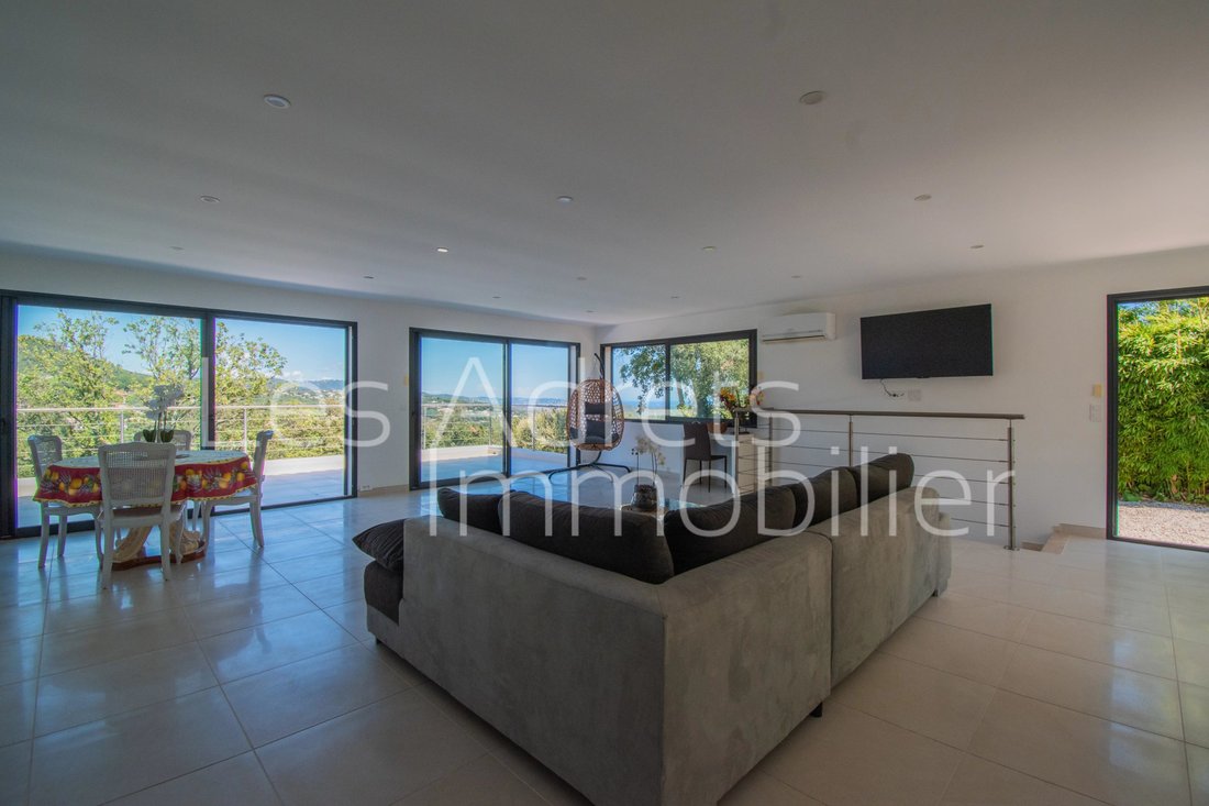 Casa en Les Adrets-de-l'Estérel, Provenza-Alpes-Costa Azul, Francia 3 - 16063574