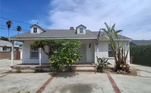 House in San Fernando, California, United States 1