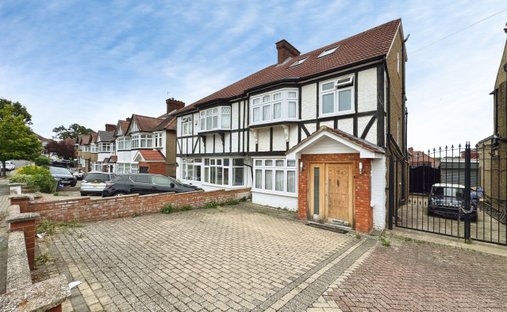 Haus in Colindale, London Borough of Barnet, England 1