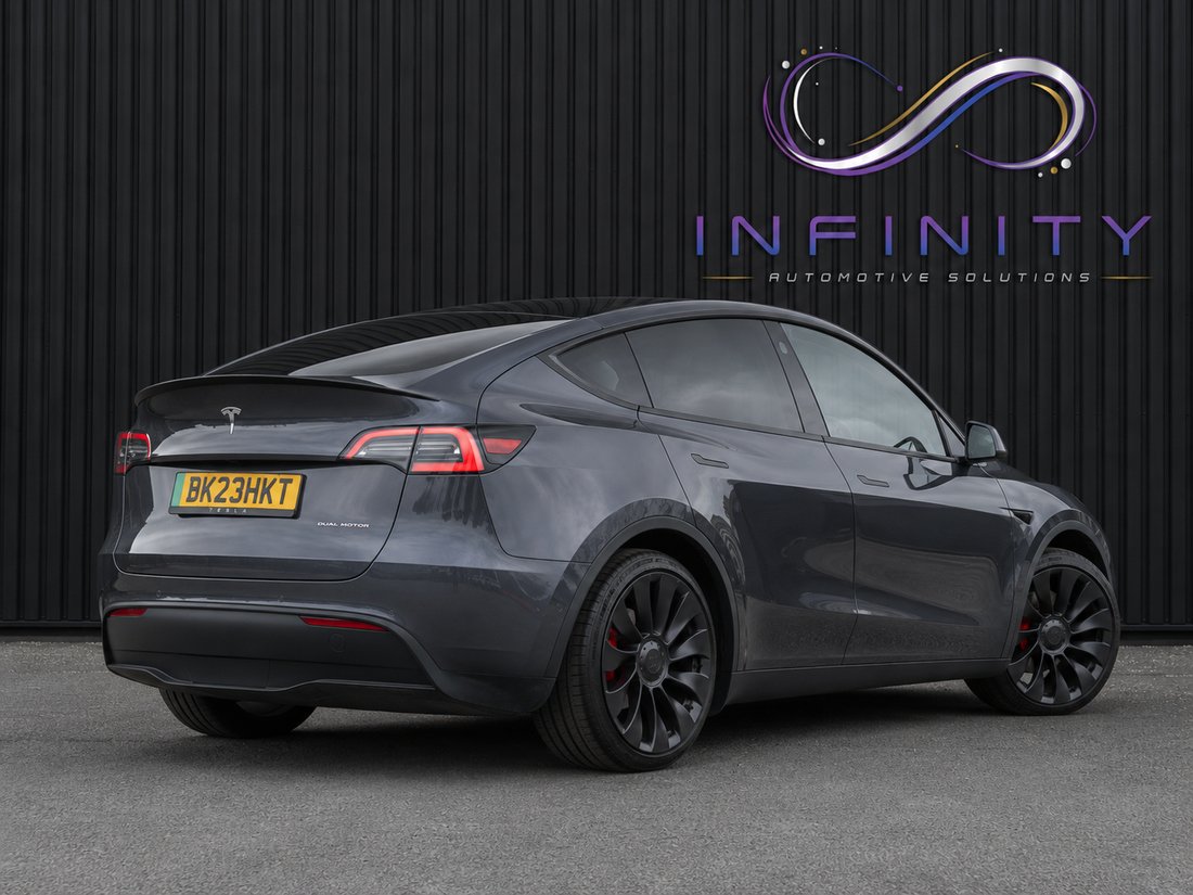 Suv in Portsmouth, United Kingdom 4 - 18783528
