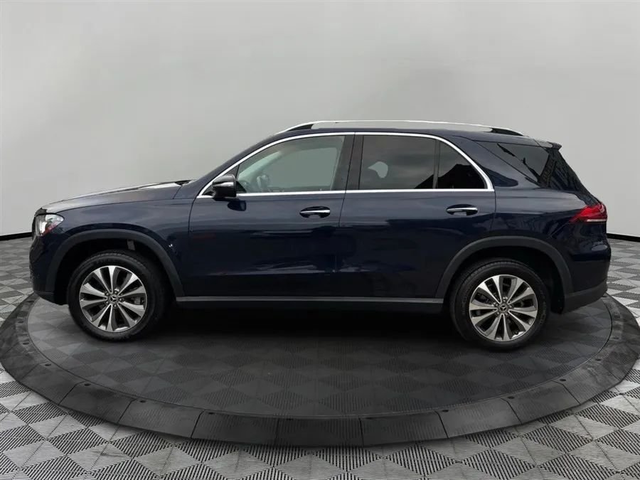 Suv in Brooklyn, NY, United States 4 - 18780771
